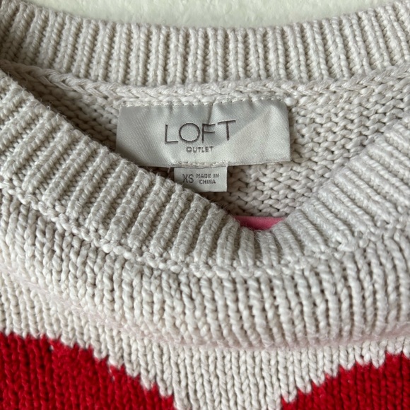 Loft Heart sweater ❤️ - Picture 3 of 4